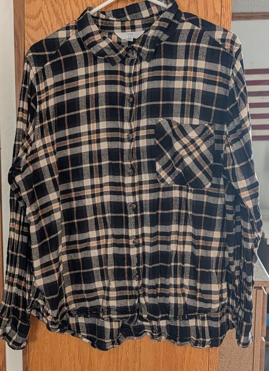 Time and Tru Tops - 🧨Women's XXL Time and Tru Button Down Shirt